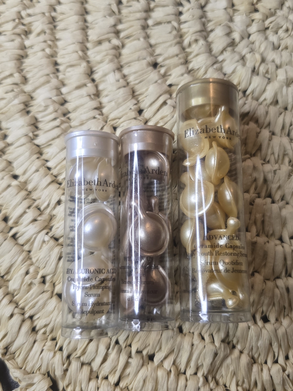 Elizabeth Arden Serums Hyaluronic Acid, Vitamin C, and Advanced Ceramide - Picture 1 of 7